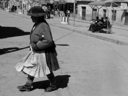 Femme à Uyuni